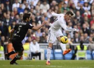 Gareth Bale durante el encuentro de primera division entre el Real madrid y la Real Sociedad