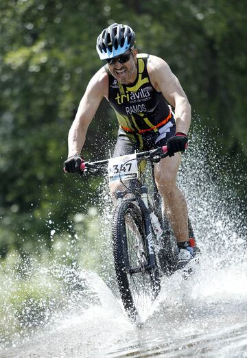 El Tri Cross Navaluenga refrescó el inicio del verano