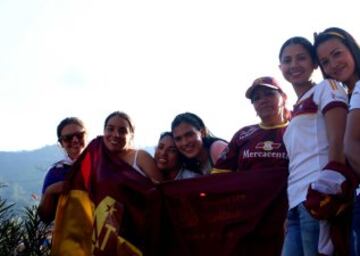 La hinchada del Tolima acompañando a su equipo en la final del FPC