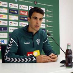 Claudio Medina rescinde con el Elche y ficha por el Burgos
