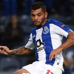 Porto, con 'Tecatito' Corona, derrota al Santa Clara