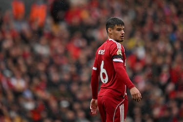 Valoración general: 82 | Potencial: 86 | Posición: LI - MI