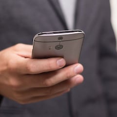 La Guardia Civil avisa: el lugar donde no se debe llevar el móvil