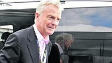 <b>ENOJADO. </b>Mosley ha cogido su fusil y quiere ahora controlar que su posible sustituto no sea Todt.