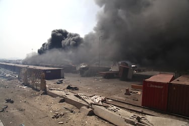 Explosion at Iranian oil port sparks panic and chaos in Bandar Abbas