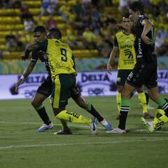 Intervención de recogebolas en Huila-La Equidad genera polémica