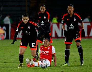 Partidazo en El Campín entre Santa Fe y América de Cali, por las semifinales del fútbol femenino.