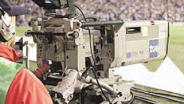 <b>AL DETALLE</b>. El gran despliegue de medios técnicos de TVE asegura una emisión completa del partido.