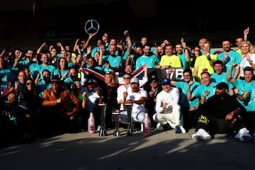 El hexacampeón del mundo Lewis Hamilton y el ganador de la carrera en Austin Valtteri Bottas.