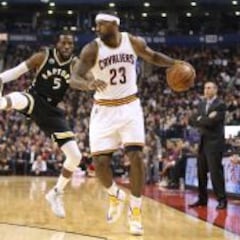 LeBron pasó a Reggie Miller en la lista de anotadores