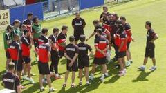 Pasillo con los titulares