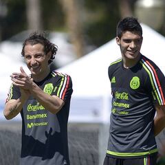 Andrés Guardado ve a Raúl Jiménez como nuevo líder de la Selección