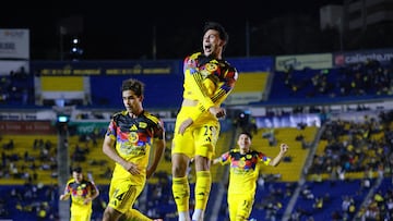Soccer Football - Liga MX - Club America v Puebla - Estadio Azteca, Mexico City, Mexico - October 21, 2025 Club America's Ramon Juarez celebrates scoring their second goal with Patricio Salas REUTERS/Eloisa Sanchez     TPX IMAGES OF THE DAY