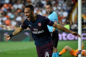 2-3. Pierre-Emerick Aubameyang celebró el tercer gol.