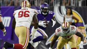 MINNEAPOLIS, MN - AUGUST 27: Latavius Murray #25 of the Minnesota Vikings carries the ball against D.J. Jones #96 and Tank Carradine #95 of the San Francisco 49ers during the second quarter in the preseason game on August 27, 2017 at U.S. Bank Stadium in Minneapolis, Minnesota.   Hannah Foslien/Getty Images/AFP
 == FOR NEWSPAPERS, INTERNET, TELCOS &amp; TELEVISION USE ONLY ==