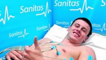<b>EN FORMA. </b>Velickovic pasó ayer el reconocimiento médico y hoy será presentado en el Bernabéu.