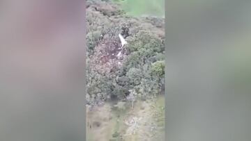 Nuevas y durísimas imágenes aéreas del estado del avión