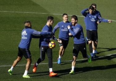 Mariano, Yáñez, Lucas Vázquez, Sergio Ramos, Nacho y Morata.
