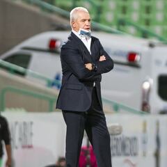 Javier Aguirre, separado de Rayados por irrumpir protocolos