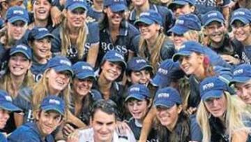 <b>SU MAJESTAD FEDERER. </b>Roger Federer añadió el Masters Series de Madrid a su extenso palmarés y se ganó el cariño del público y de los recogepelotas.