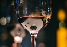 Pascual Drake, experto en vinos: “El precio que te ponen de un vino en un restaurante no tiene nada que ver con el vino”