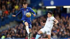 Soccer Football - Premier League - Chelsea v Burnley - Stamford Bridge, London, Britain - November 6, 2021 Chelsea&#039;s Kai Havertz in action with Burnley&#039;s Ashley Westwood Action Images via Reuters/Carl Recine EDITORIAL USE ONLY. No use with unaut