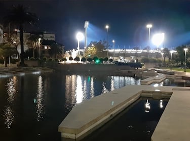 El Racing presume de luces a la espera de recibir el proyecto de remodelaci¨®n de El Sardinero