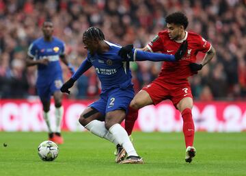 El colombiano fue una de las figuras en la victoria de los Reds 0-1 sobre Chelsea en Wembley. Cuarto título de Lucho en Inglaterra.