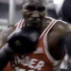 Si les impresionó lo de Tyson, alucinarán con Holyfield: 57 años y así se machaca