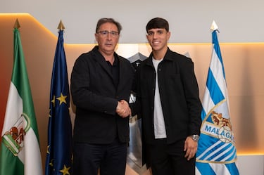 Izan Merino se pone al volante