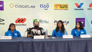 Brenda Cerén, Andrea Meza y Victoria Amaya, seleccionadas de El Salvador, recibieron una invitación de Pachuca de la Liga MX Femenil.