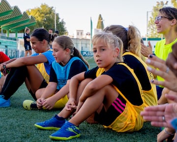 El fútbol femenino sigue siendo campo vetado en espacios de exclusión social donde siguen arraigados estereotipos masculinos muy consolidados. 