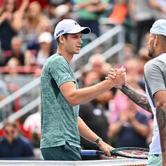 Hurkacz y la fatiga frenan a Kyrgios en Canadá