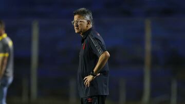 Juan Carlos Osorio en un partido de Athletico Paranaense.