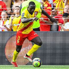 Deiver Machado en Lens: su evolución, crisis de laterales y Messi