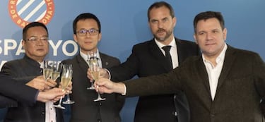 El álbum del año más delirante en la historia del Espanyol