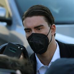 Juventus confirm Vlahovic acquisition