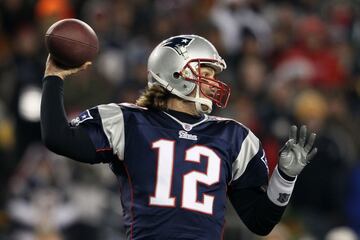 Tom Brady ha conseguido tres reconocimientos como MVP de la liga. Además tiene cuatro reconocimientos como Jugador Más Valioso en el Super Bowl, cifra récord.