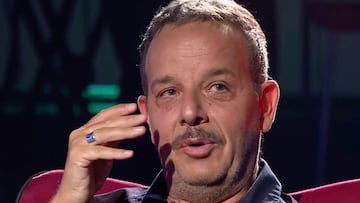 Àngel Llàcer reaparece entre lágrimas y detalla su calvario: “He aprendido a caminar”