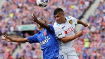 Moisés Vásquez y César Cortés en el empate 800 en la historia de la U.