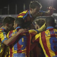 El Levante se aleja de la quema y el Eibar, de Europa