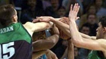 <b>A PABELLÓN LLENO.</B> El Arena, con una capacidad de 3.000 espectadores, se llenará sin duda a rebosar para ayudar a su equipo, que a buen seguro hará sufrir a los de Manel Comas.