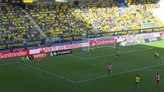 El esperpento de la defensa del Atleti en el segundo 27 de partido