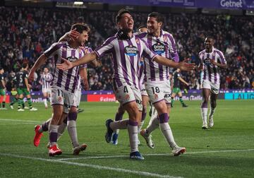 Meseguer celebra un gol ante el Racing en la última jornada de Liga. 