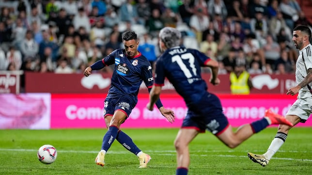 Herrera, primer gol de un fichaje del Depor... y del banquillo