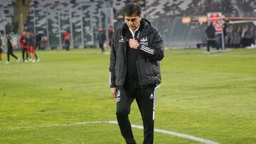 Futbol, Colo Colo vs Ñublense.
Octavos de final, Copa Chile 2022.
El entrenador de Colo Colo Gustavo Quinteros, durante el partido contra Ñublense por la vuelta de los octavos de final de la Copa Chile realizado en el estadio Monumental.
Santiago, Chile.
21/08/2022
Marcelo Hernandez/Photosport

Football, Colo Colo vs Ñublense.
Round of 16, 2022 Copa Chile Championship.
Colo Colo's head coach Gustavo Quinteros, gestures during the round of 16, second leg match, of the Copa Chile Championship against Ñublense at the  Monumental stadium in Santiago, Chile.
19/08/2022
Marcelo Hernandez/Photosport