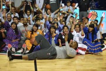Excelente acogida para la NBA en Ciudad de México. Gran éxito antes, durante y después del partido en el primer partido oficial en suelo mexicano desde 1997. Howard, Harden, Wiggins... un día inolvidable para los aficionados mexicanos.