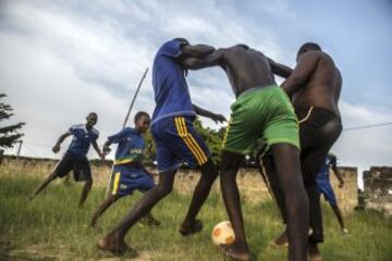 Fútbol en Franceville una de las ciudades más grandes de Gabón 