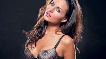 Lencería masculina y femenina oficial del Real Madrid.