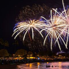 Which US cities have canceled July 4th fireworks due to fire concerns?